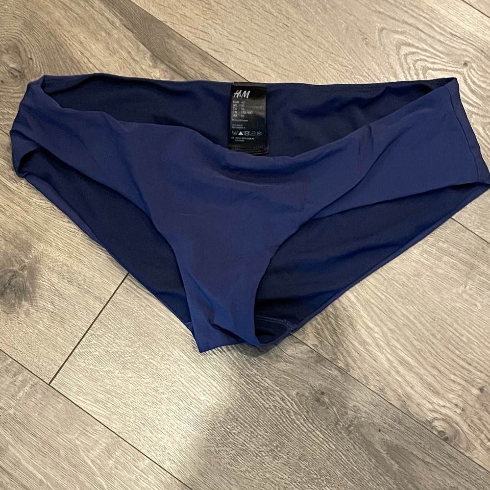 H & M Women’s Swim Bottoms